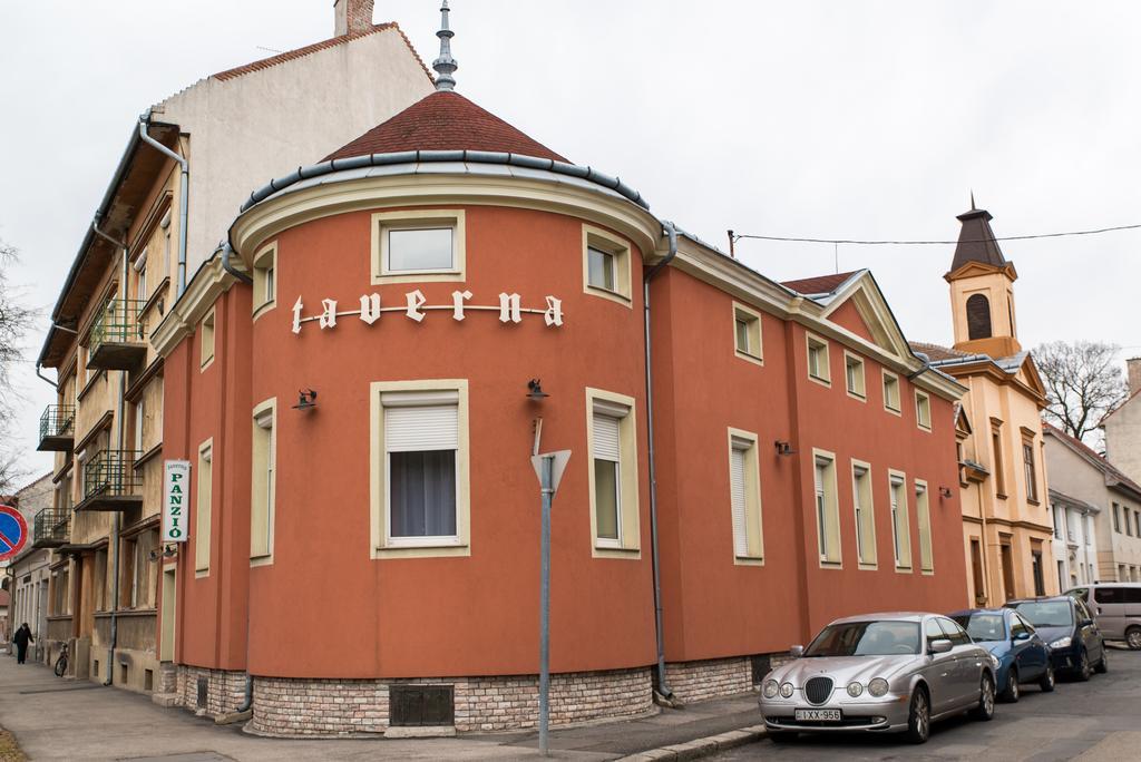 Taverna panzió Sopron Esterno foto